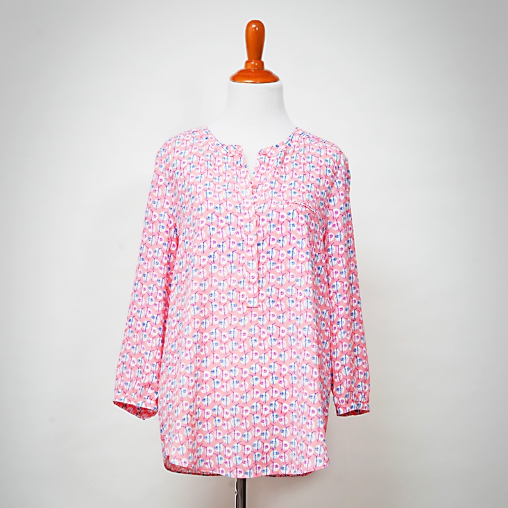 Cute pink patterned work top!